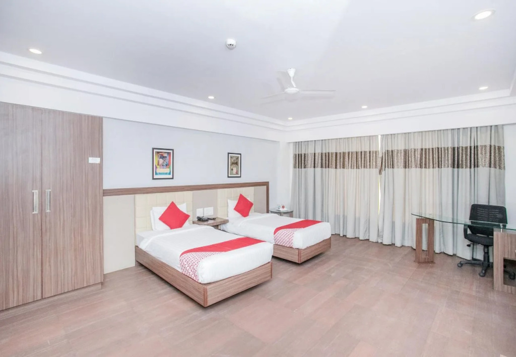 Hotel Sherwood Suites 2 By OYO Rooms