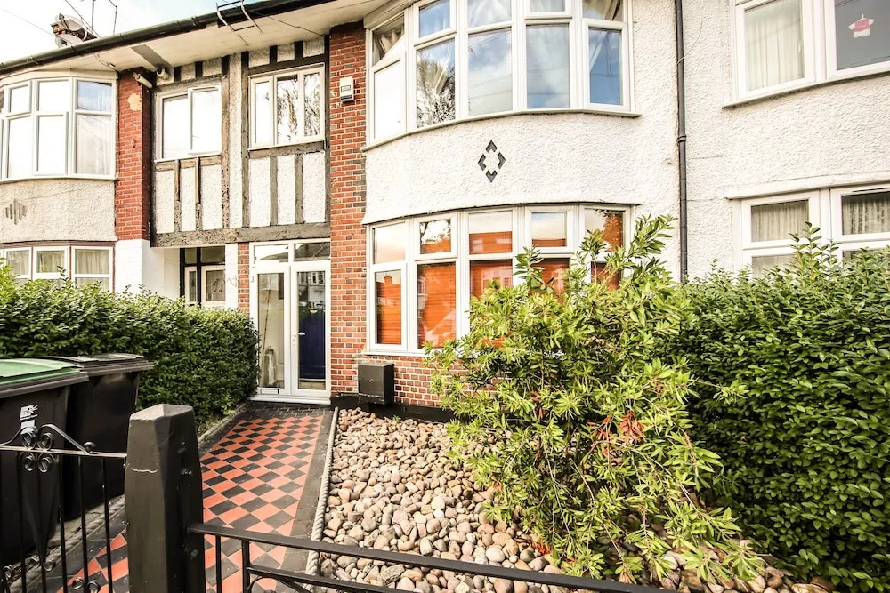 Wow 4 Bed Home N17 London Sleeps 13