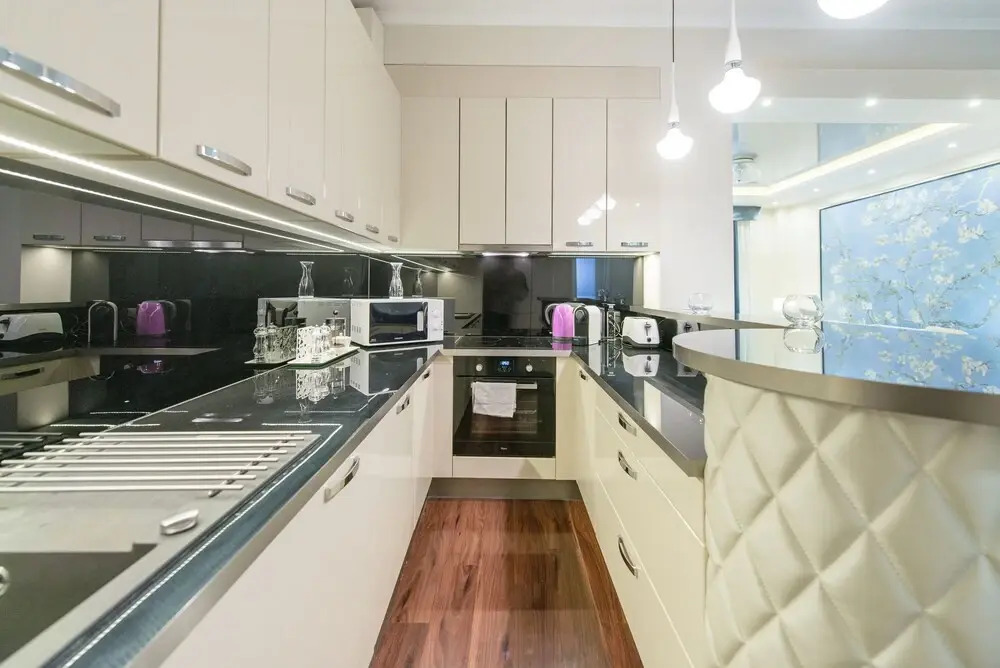 Oasis Apartments - Liberty Bridge