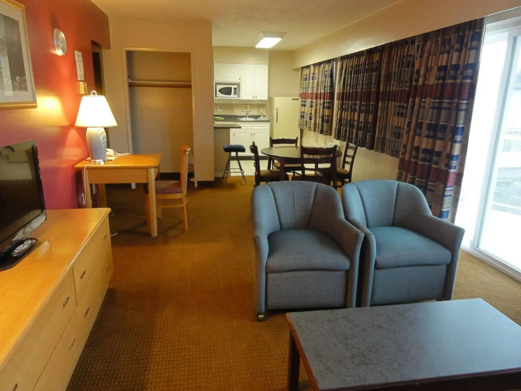 Port Augusta Inn