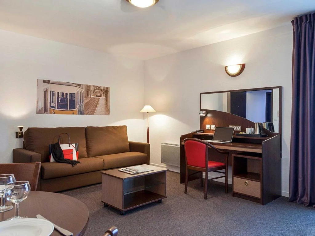 Comfort Suites Port-Marly Paris Ouest