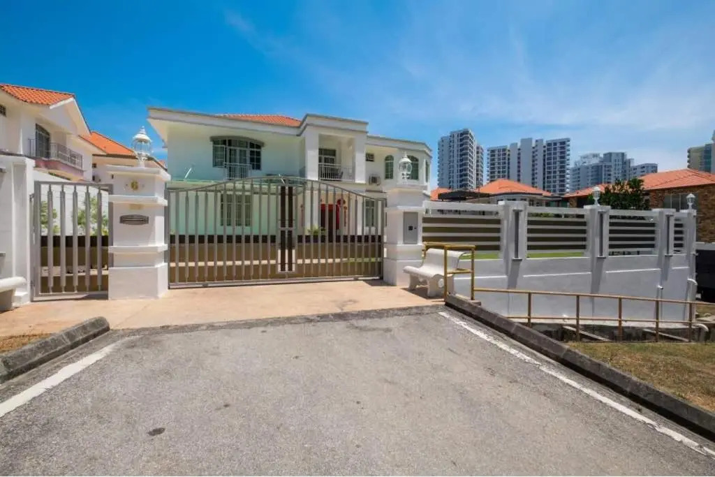 6, Persiaran Tanjung Bunga 3