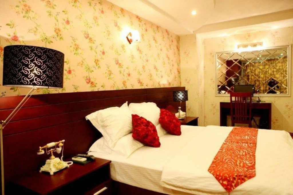 Hanoi Amore Hotel & Travel