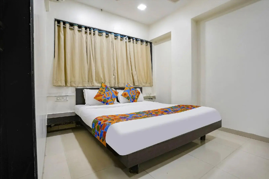 FabHotel Kamran Residency - Nr LBS Marg