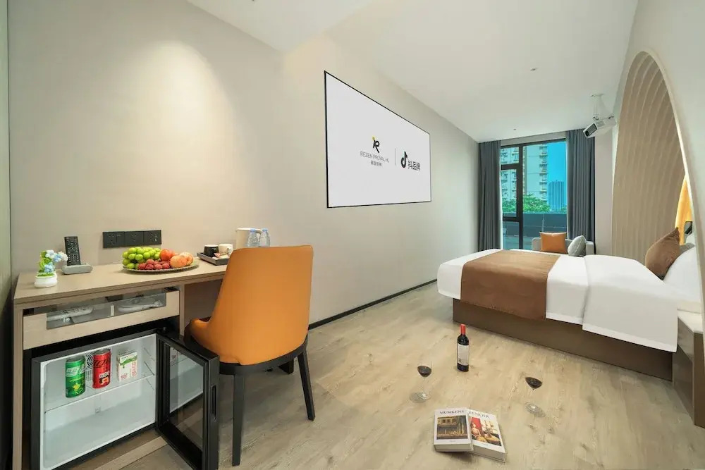 Licheng Platinum Hotel