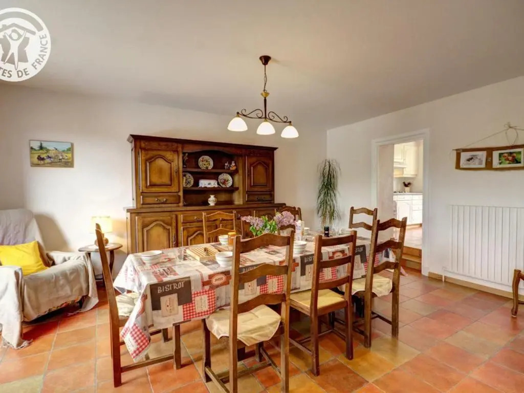 Gîte familial en montagne avec confort et jardin privé - FR-1-496-22