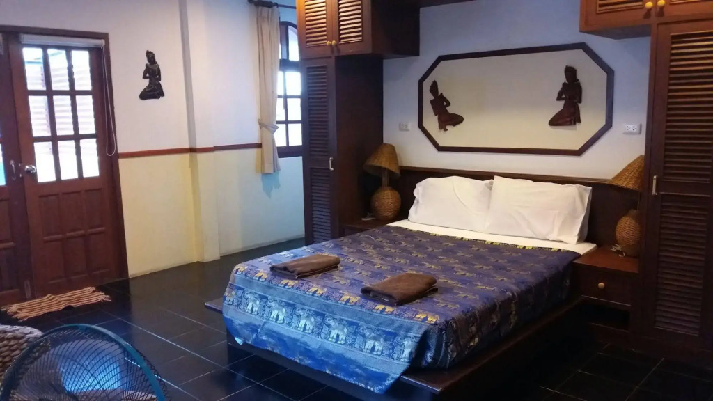Chaulty Towers Guest House