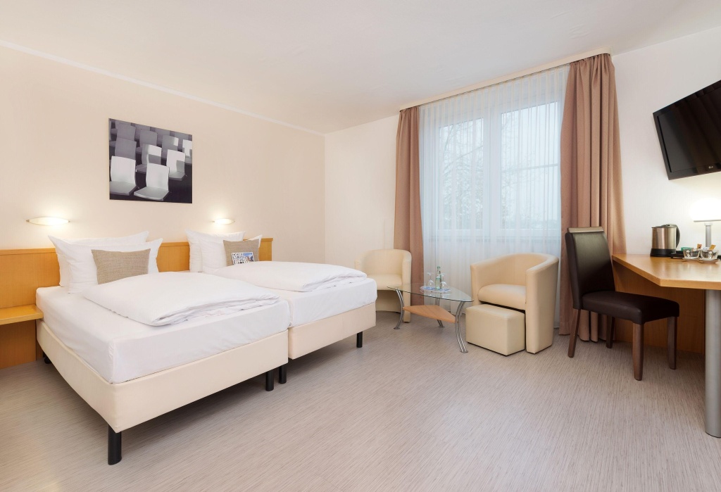 Отель Courtyard by Marriott Dortmund