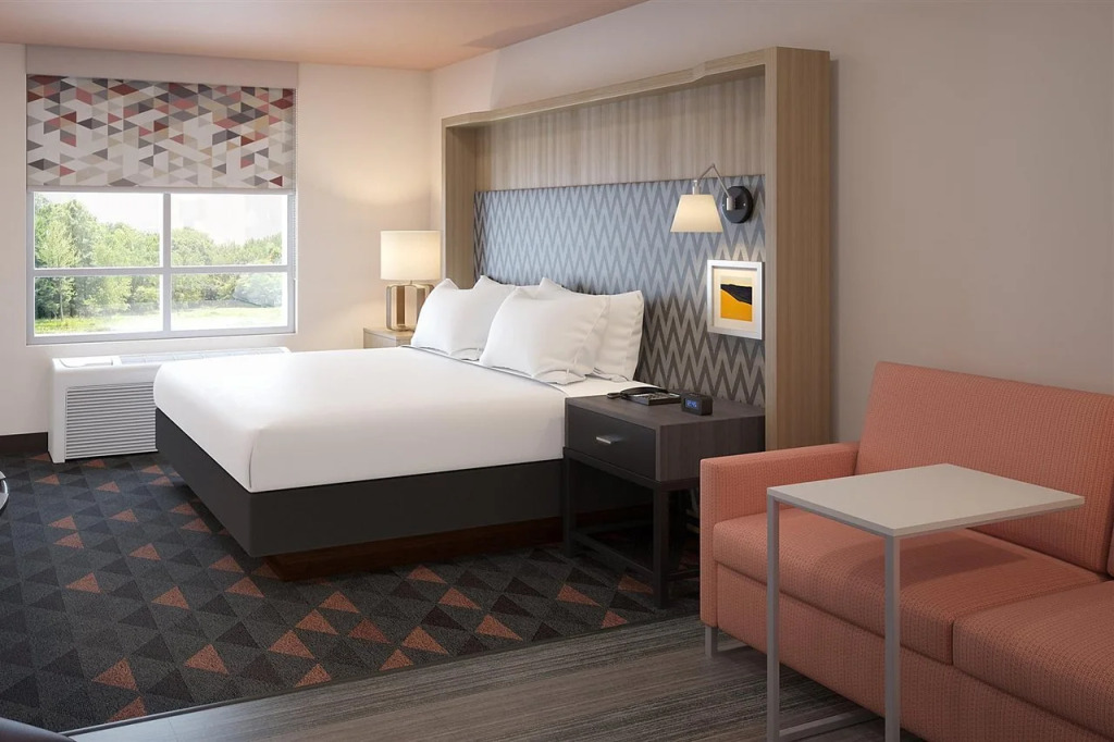 Holiday Inn & Suites Memphis Southeast-Germantown by IHG