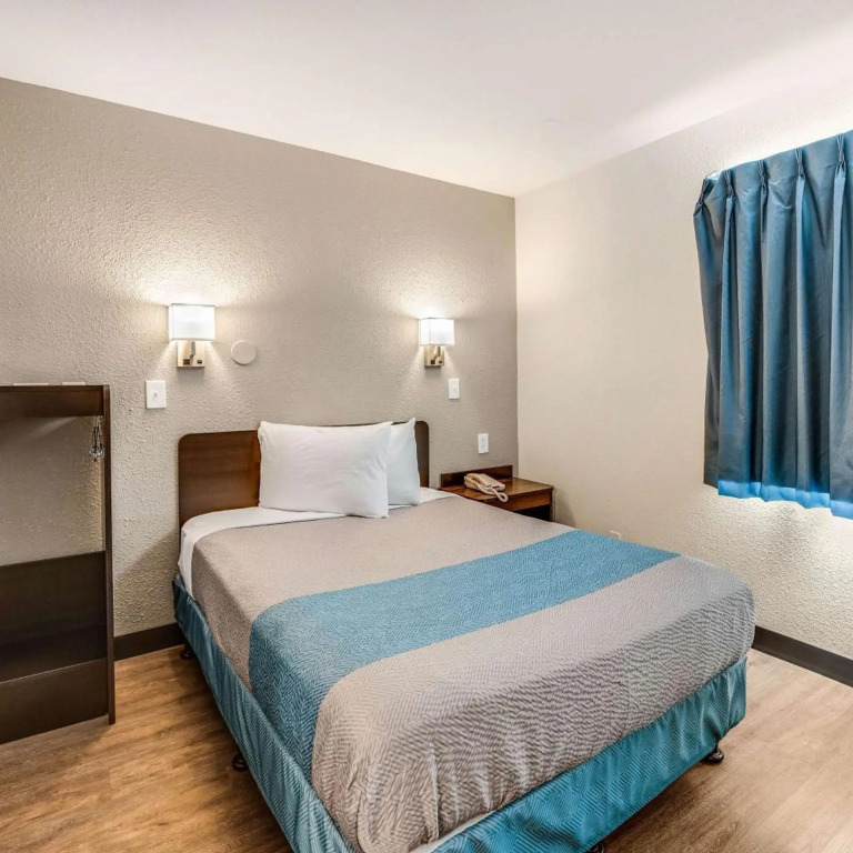 Motel 6-Fort Wayne, IN