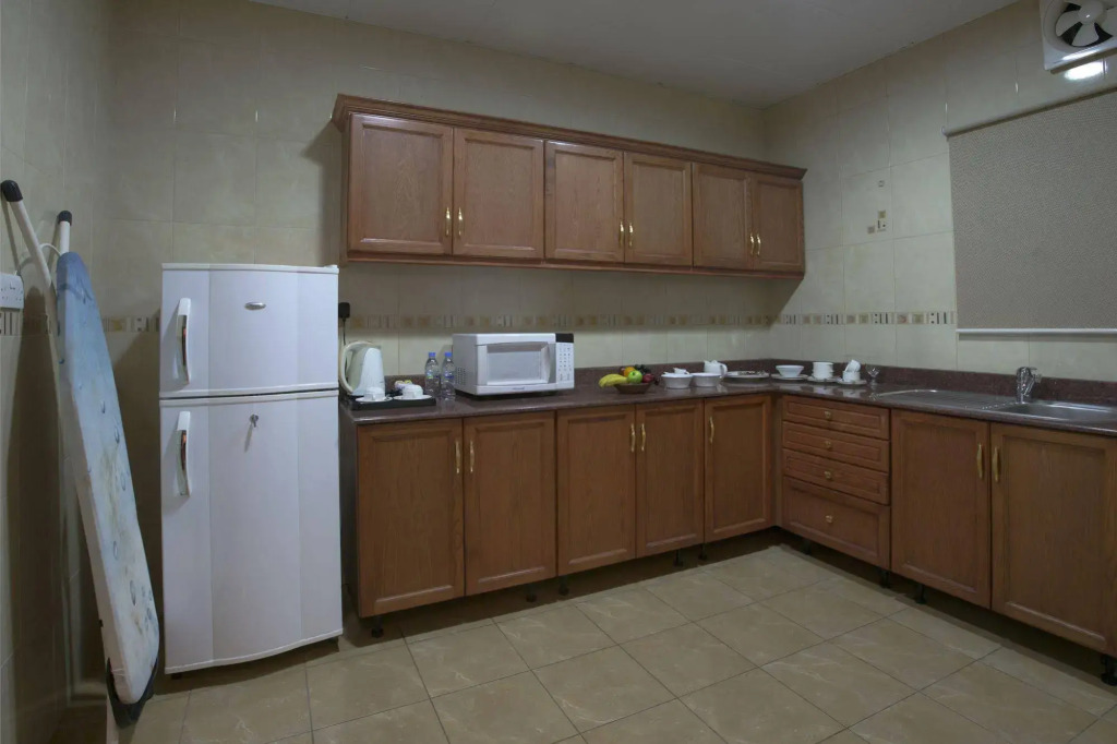 Al Madina Suites Doha