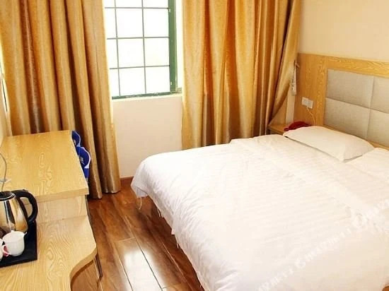 Diyizhan Hotel (Wuhan Railway Vocational Technology College Canglong Island Technology Park)