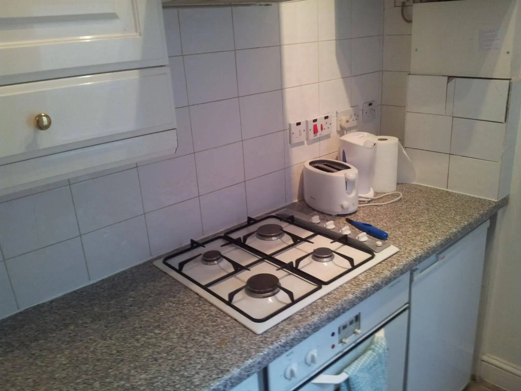 Kensington Court ApartHotel
