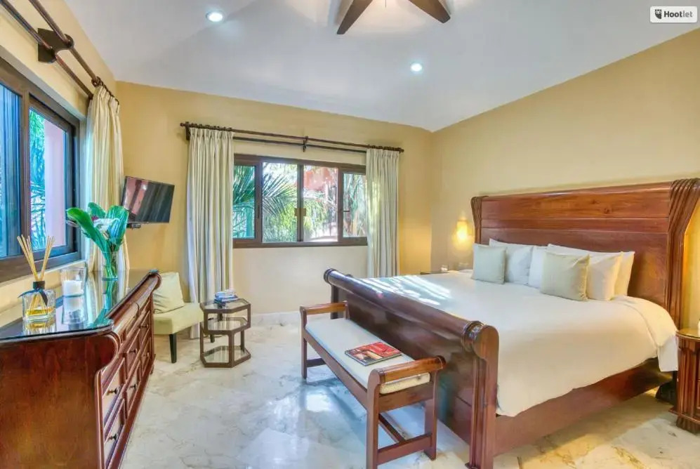 Mansion in Soliman Bay for 34 guests
