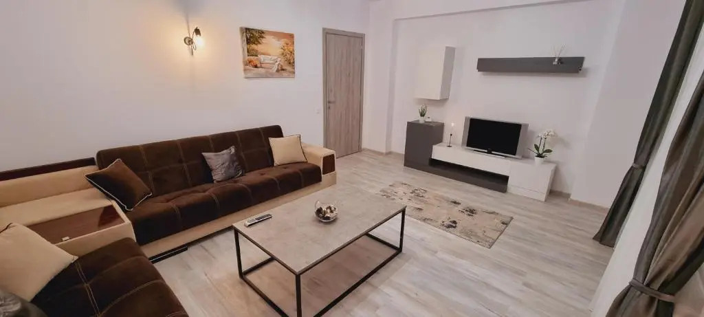 Art Apartment 2