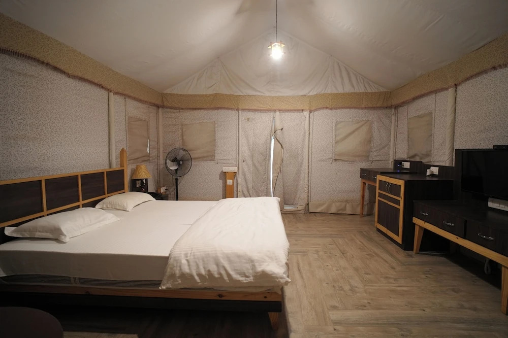 Palace Beach Camp