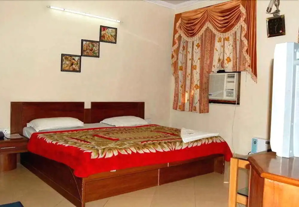Hotel Ambica Deluxe