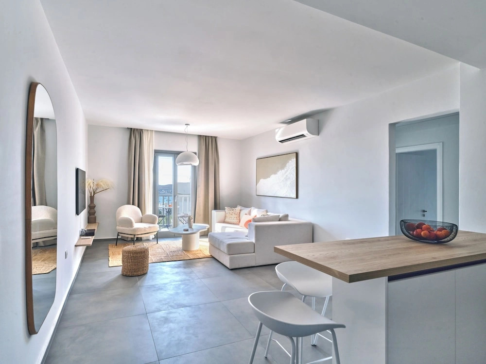 Parousia Luxury Apartments