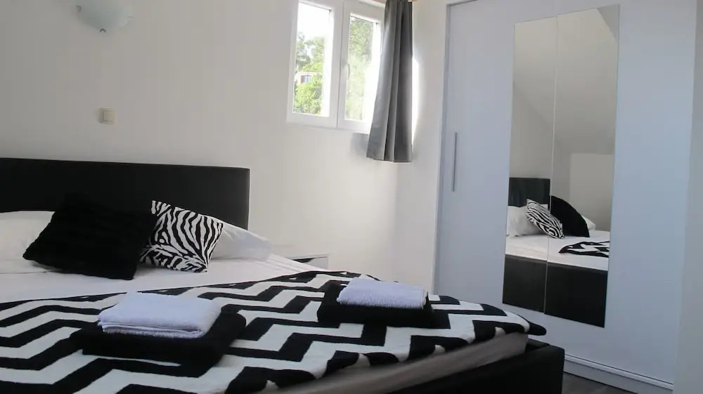 Comfortable 2 Bedroom Apartment