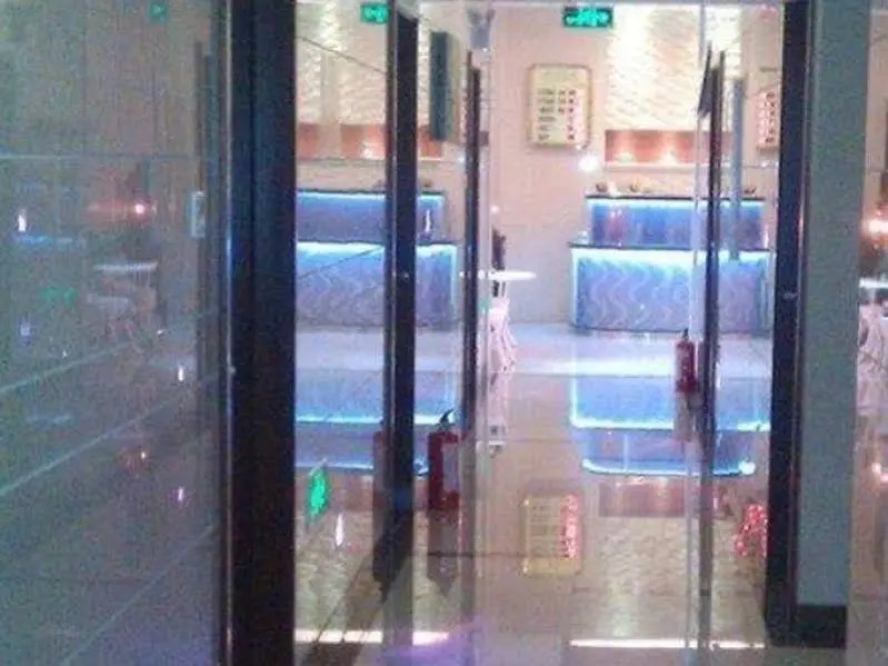Stars 99 Motel Songjiang University Branch