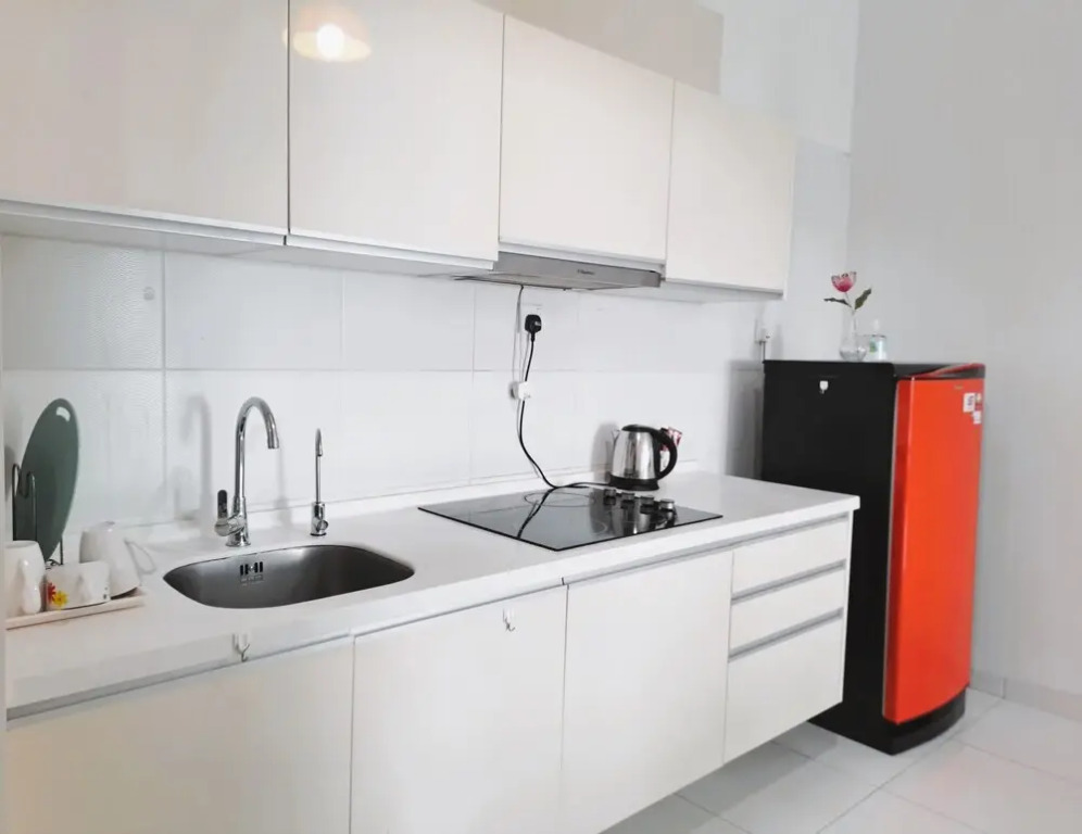 Skytrees Bukit Indah by HCK Travelers Pause 2BR 1BA 3min