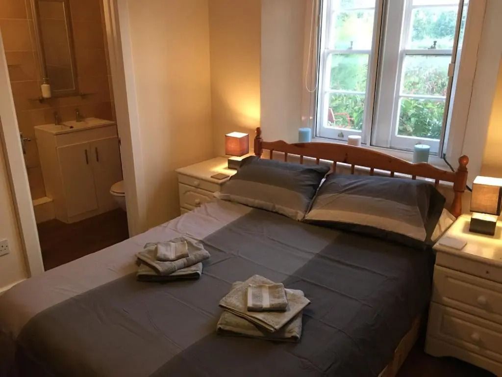 Holly Grove - Homestay