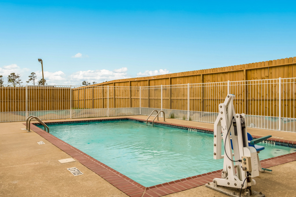 Red Roof Inn & Suites Lake Charles