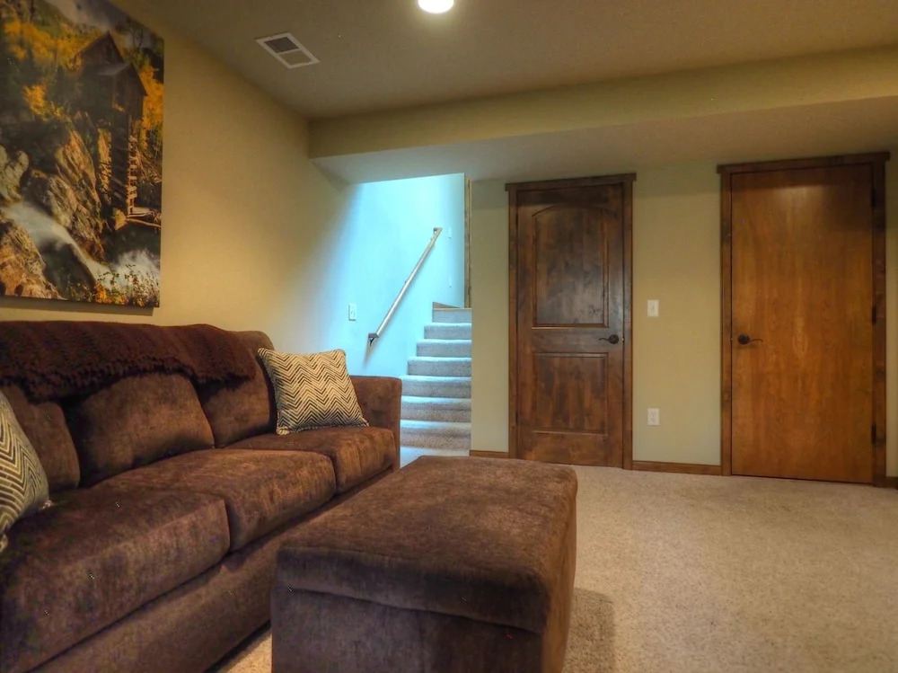 Eagle Pointe - 3 Br Townhouse