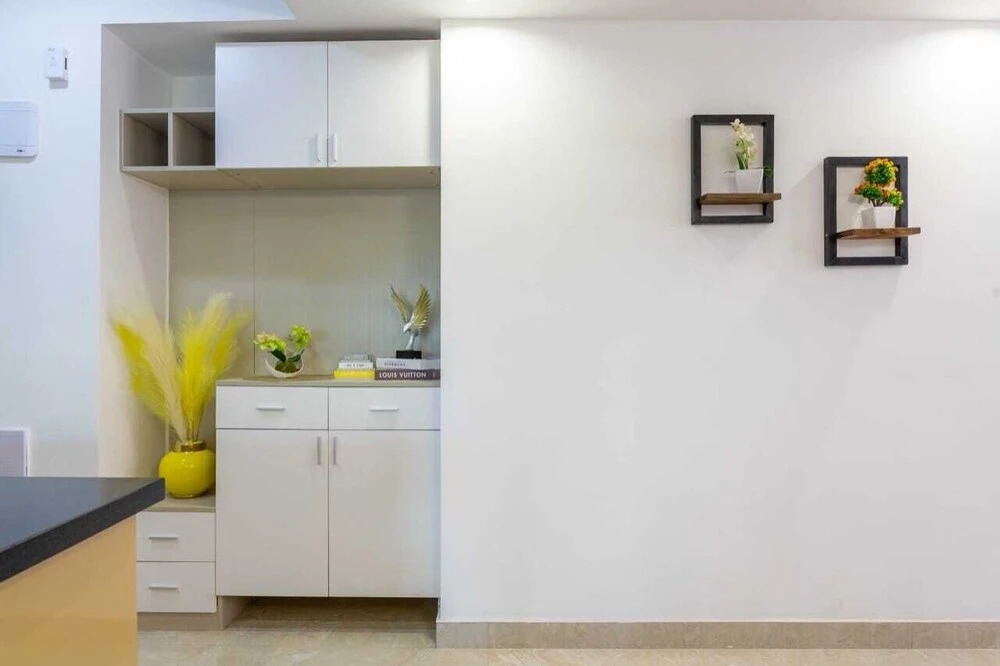 Stay.Plus Splash of Glam Lavington