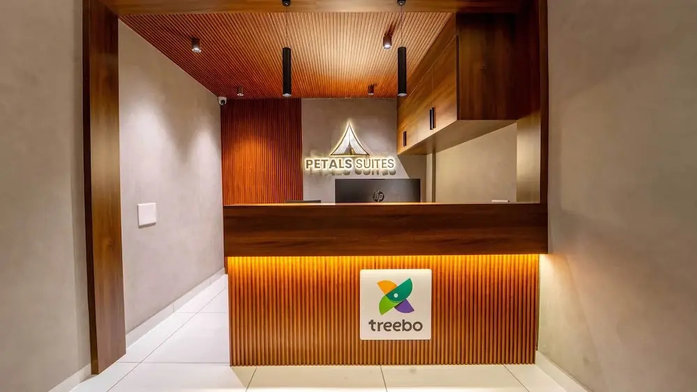 Treebo Petals Suites Marine Drive