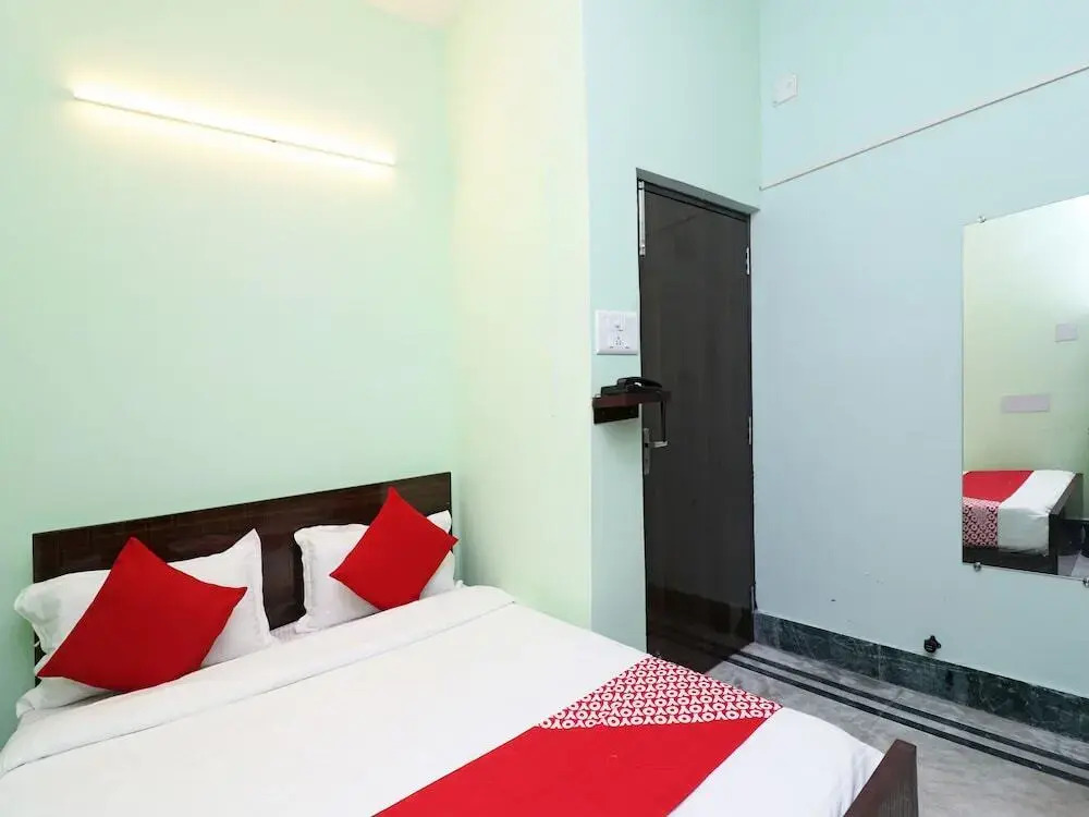 Studio Atrium by OYO Rooms