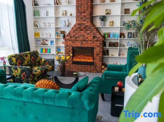 XunXi Gardens Villa · Colorful Retro Style·Camping Tent Holiday B&B