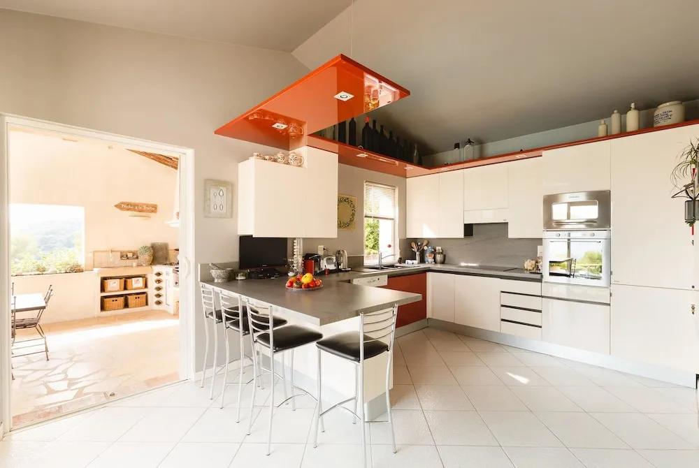 Villa With 4 Rooms in Saint Paul de Vence, With Wonderful sea View, Pr