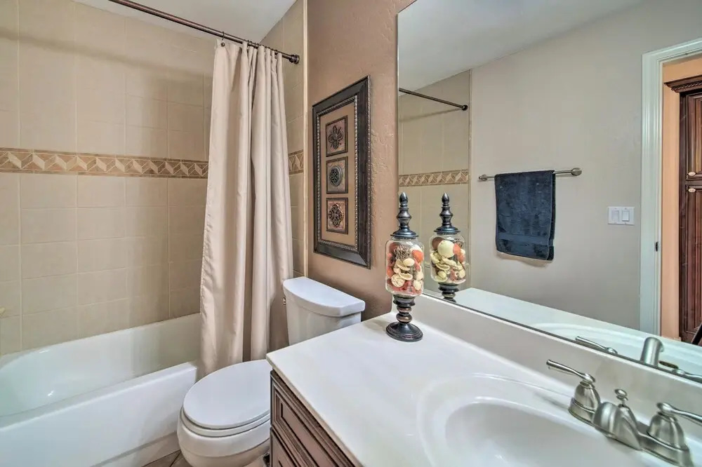 Hot Tub Relaxation & Golfing: Bright Chandler Home