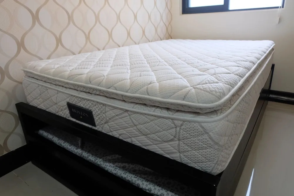 Brand New Quiet Clean Condo at The Heart of Cebu with Hispeed Wifi