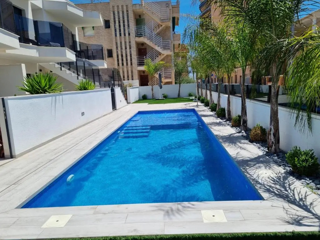 Luxe nieuwbouw appartement op 50m van de zee