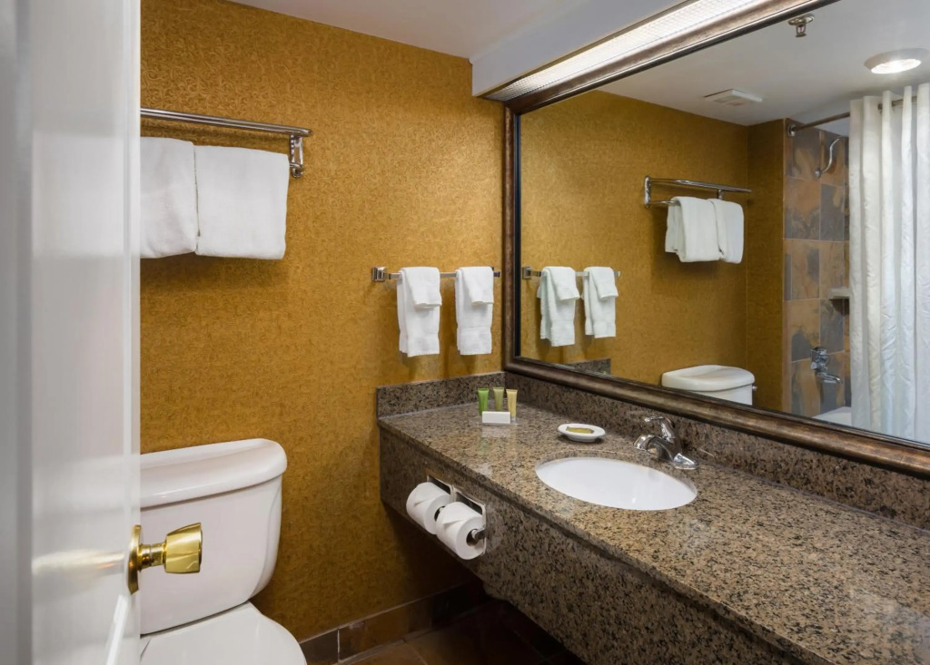 Ramkota Hotel & Conference Center