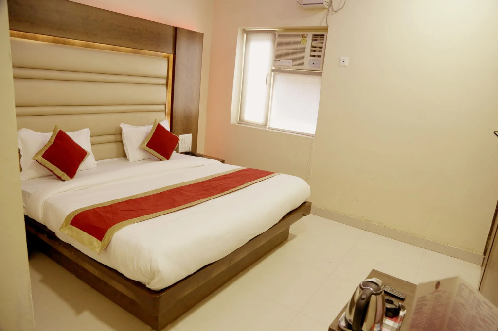 Hotel Pink City Opposite New Delhi Railway Station