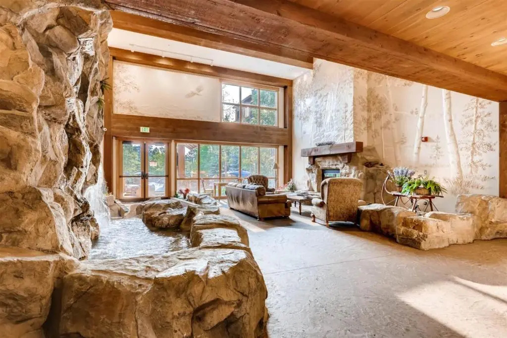 Beautiful 1 Bedroom Mountain Condo In River Run Village With Hot Tub Access And Walking Distance To The Gondola