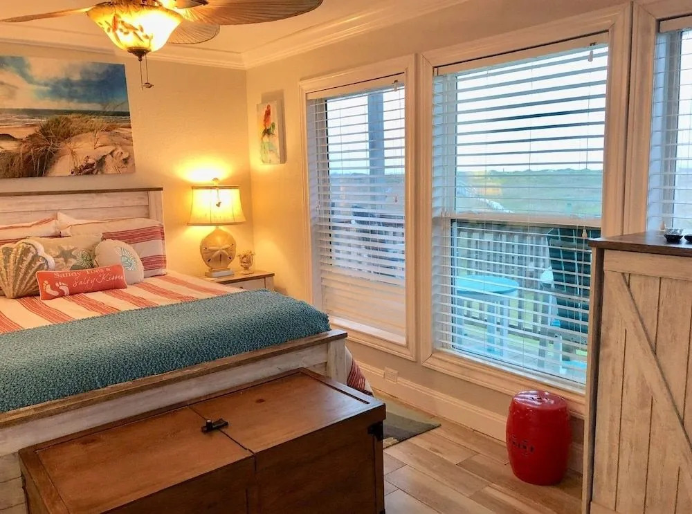 A Change In Lattitude 304Bh 2 Bedroom Condo