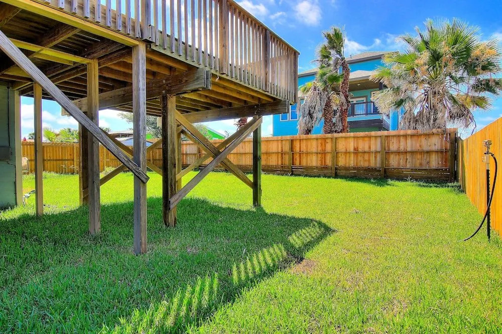 Salty Dawg Shores 2 Bedrooms 2 Bathrooms Home