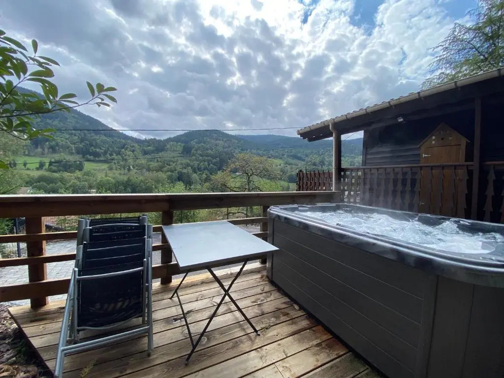 Chalet du Faubourg & Jacuzzi privatif