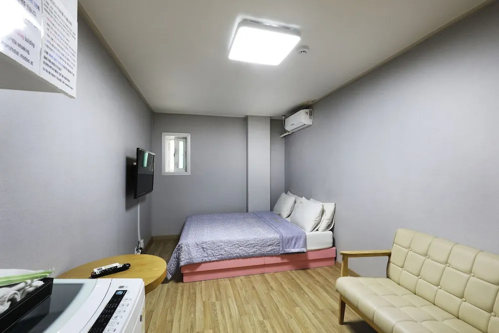Economy Hotel