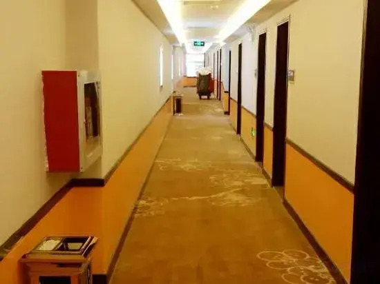 Huaxin Hotel