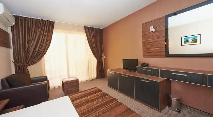 Coral Family Hotel