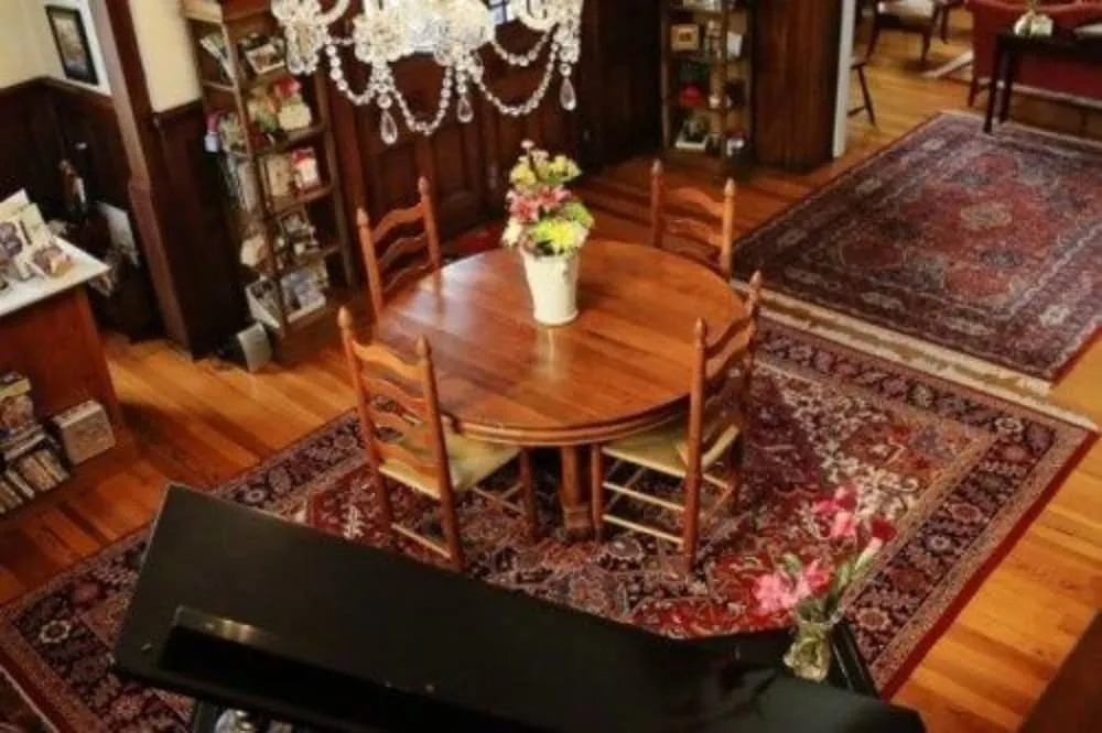 Bennett House Bed & Breakfast