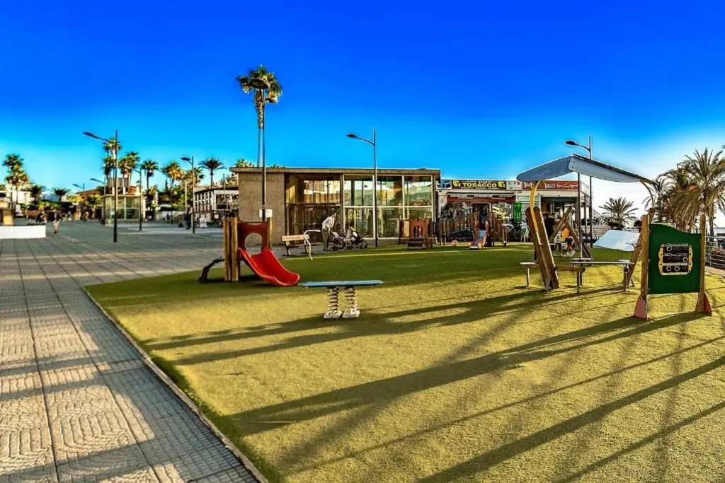 Apartamento de 2 dormitorios con Wifi, cerca de playa, en Playa de Las Americas