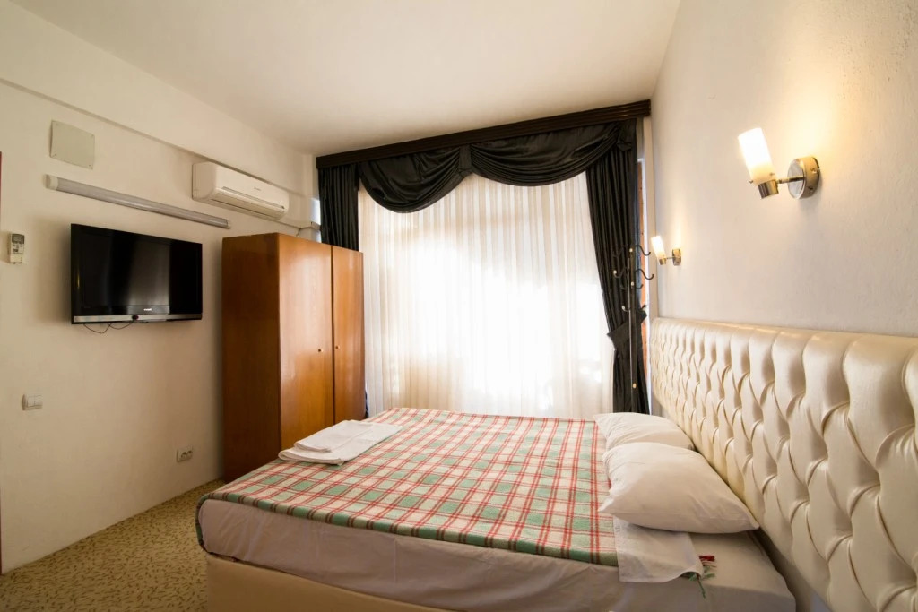 Engin Otel Finike