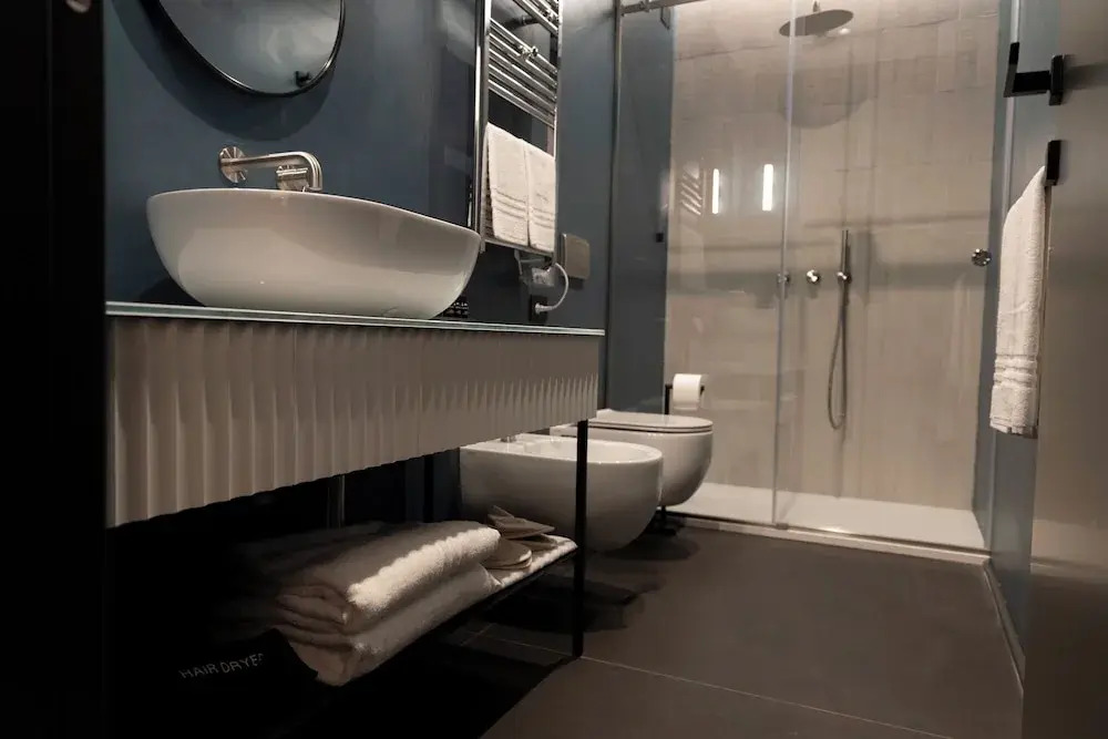 Adaram Suites