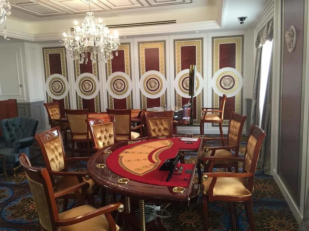 Royal Plaza Hotel and Casino